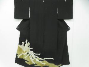 リサイクル　黒留袖　金銀糸　刺繍　唐草雲に鳳凰文　五つ紋入り　着物　リメイク　材料